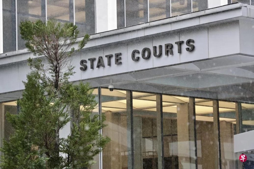 *已签发*柔：狮城二三事：涉虐待3名幼儿园孩童  狮城1教育中心女职员被控