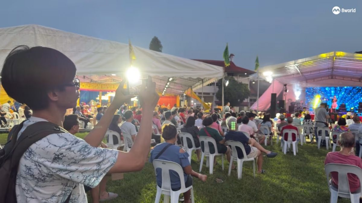 *已签发*柔:狮城二三事:难忘和父母赶场回忆  狮城货仓助理用数月薪水办歌台