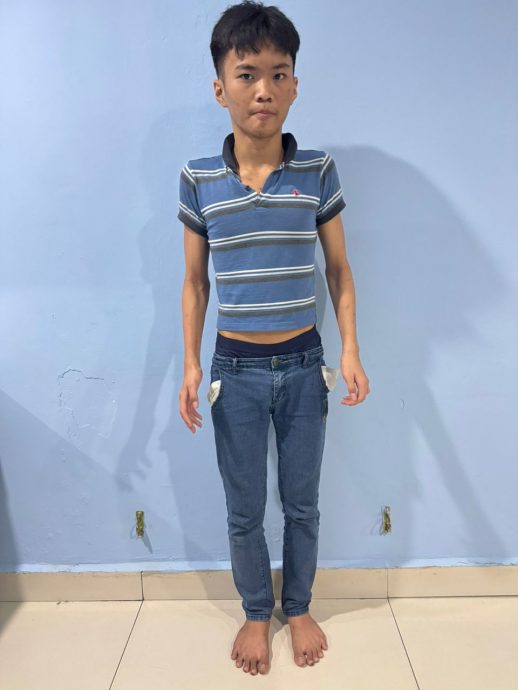 已签发//自闭少年危坐摩托车道·警吁民众提供线索助寻亲