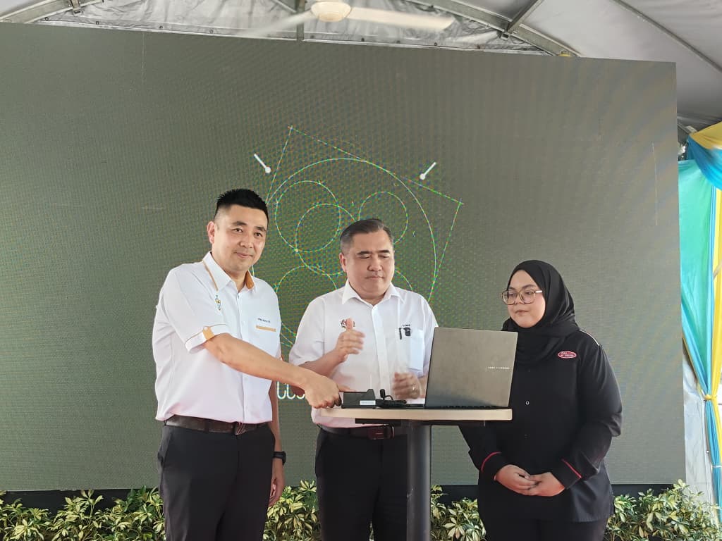 已签发(大北马)市政厅走入高楼社区 助报废汽车