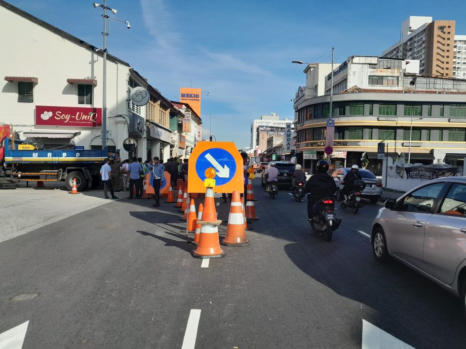 已签发（大北马）车水路地陷将换水管要5天，夜晚施工白天开2车道