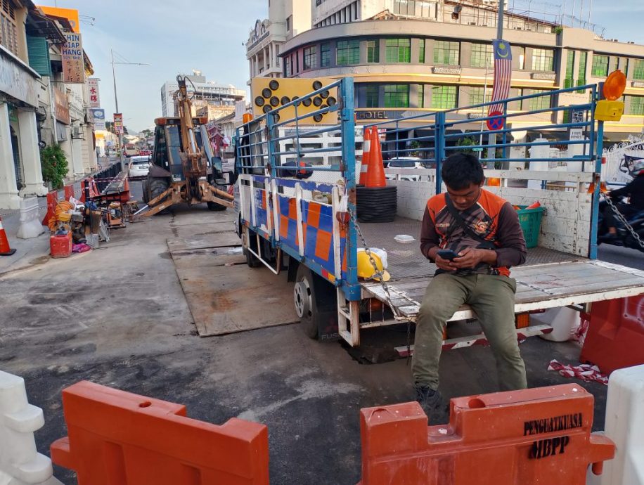 已签发（大北马）车水路地陷将换水管要5天，夜晚施工白天开2车道