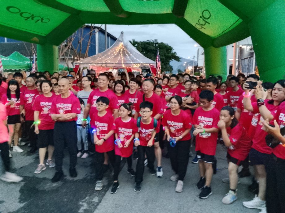 巴占趣跑超预期反应 汇聚新村正能量