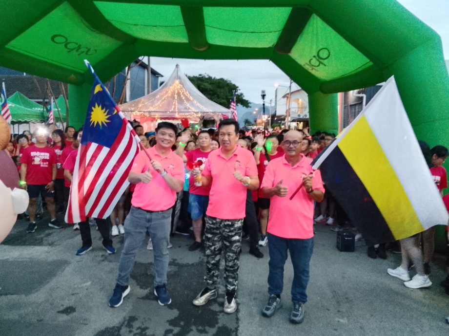 巴占趣跑超预期反应 汇聚新村正能量