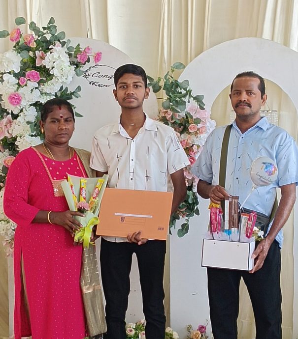 年轻人版主文（大北马）学海学记/鲁乃国中（SPM成绩放榜）