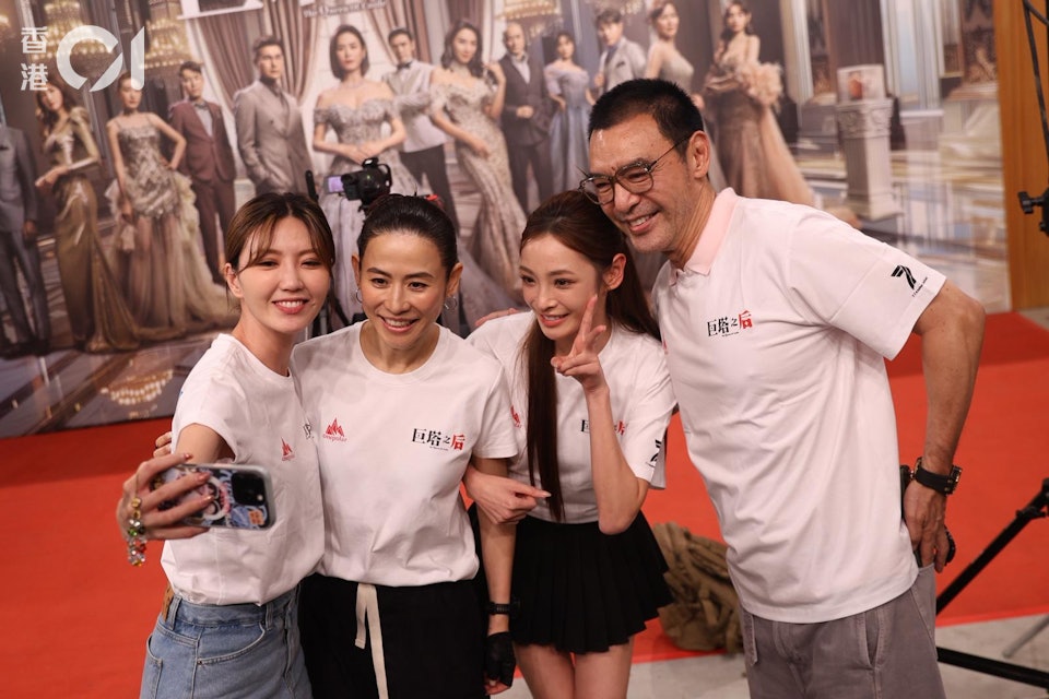 开心从影52年被肯定 锺镇涛获最佳演员奖