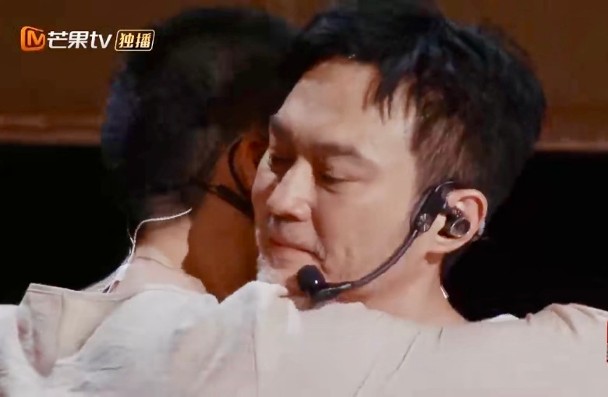 张智霖认记忆力退化 泪洒合作舞台吐“最后一次”