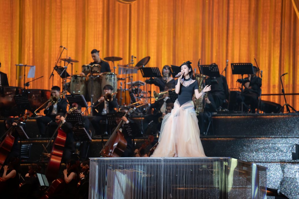 张碧晨“卖大包”歌单藏惊喜 网羡:大马晨曦吃太好