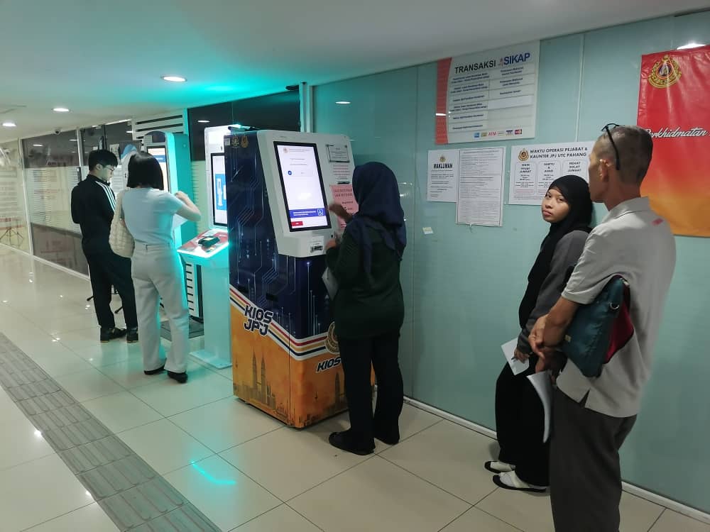 彭陆交局各分行周六、日特别开放服务柜台更新驾照,民众不知情首日反应冷淡。