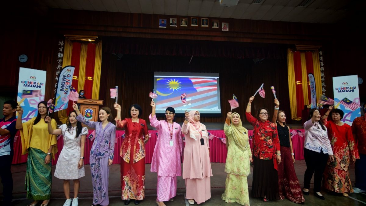 怡保圣母华小庆祝国庆