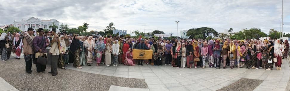 怡火车站沙笼飘扬歌舞欢乐 马来西亚日活动好热闹