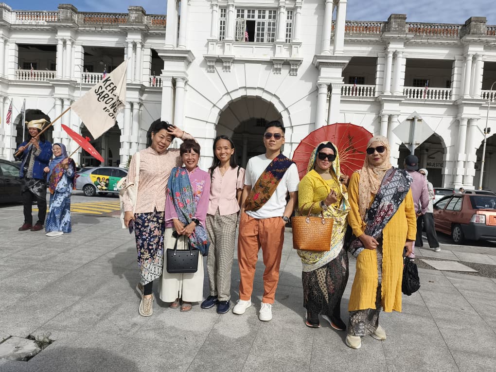 怡火车站沙笼飘扬歌舞欢乐 马来西亚日活动好热闹