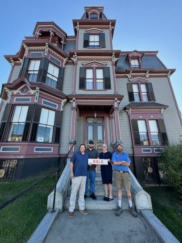 总统、巨星都来过!“全美第9大鬼屋”易主 预告将开放夜宿体验