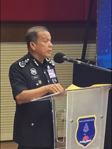 总警长:兼备经验和学识,培养高素质警务人员