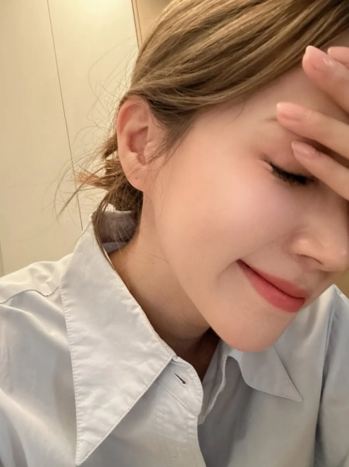 意外割损眼角膜 傅嘉莉认蠢