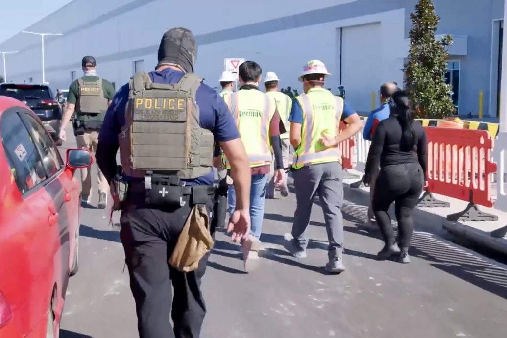 扫荡现代工厂后 边境沙皇：将针对更多企业移民执法