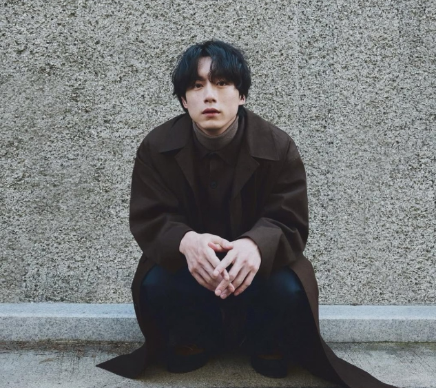 担心被追问桃色风波?坂口健太郎新片首映喊卡