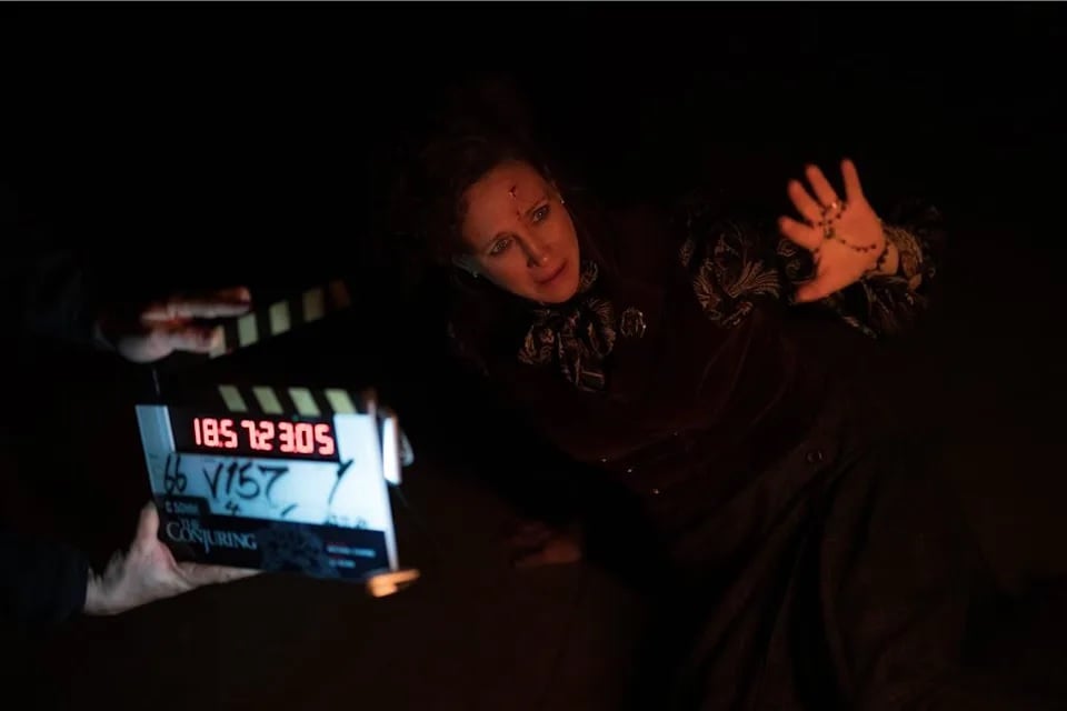 拍《最终圣事》遇诡异事件!薇拉法米嘉身体惊现不明伤痕