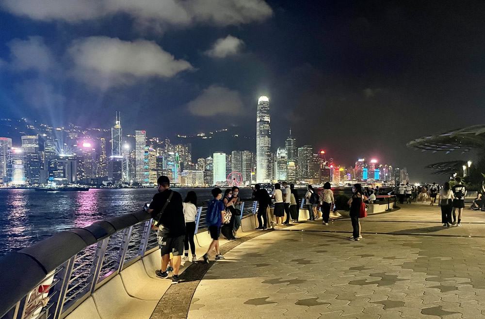 拚盘/香港机场中转七小时以上可免费参团游市区