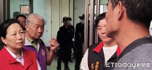 拨开儿手不想拖累 子目睹母亲沉下水