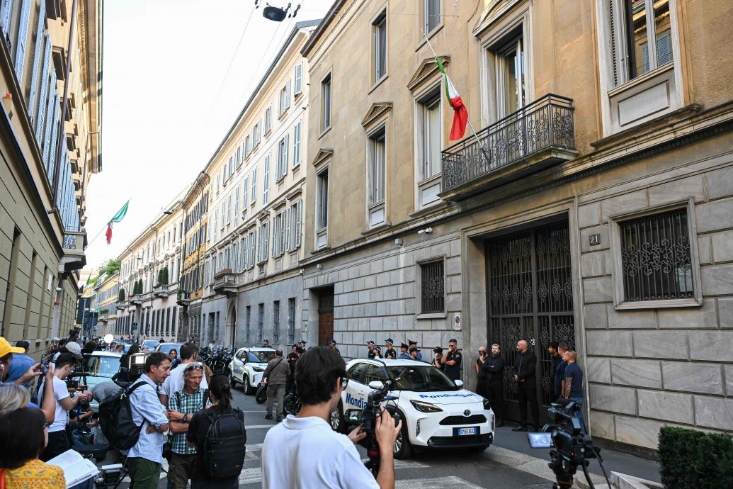 拼盘 时尚传奇亚曼尼辞世| 511亿身家无直系继承人 时尚帝国将何去何从