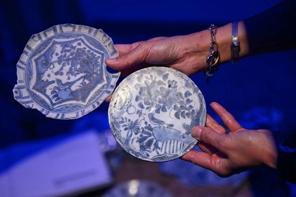 拼盘∕暖势力 马来西亚艺术家重塑沉船瓷器  四百年碎片重获新生