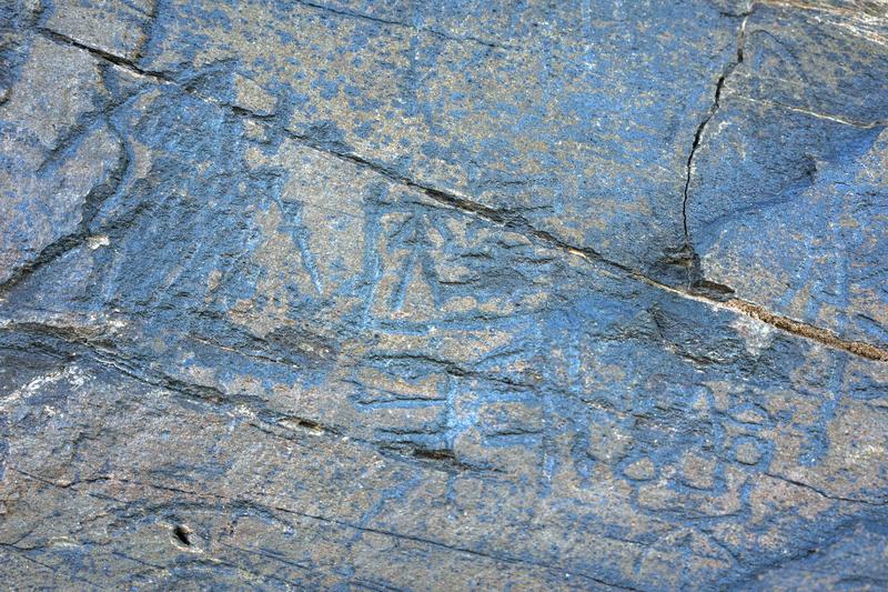 拼盘∕秦始皇遣使采长生不老药重要遗存 青海发现海拔最高秦代刻石