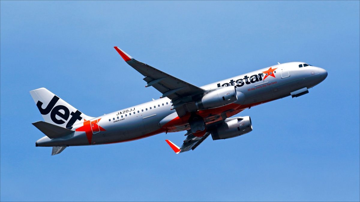 捷星日本229人客机“空中遭雷击”! 急返航成田机场