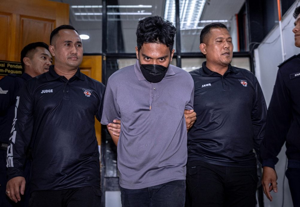 控图杀害4警员 男子不认罪