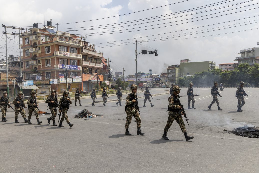 撤社媒禁令未能平民愤