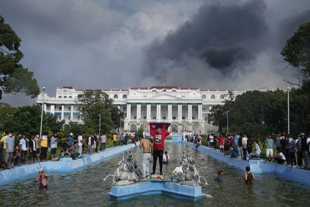 撤社媒禁令未能平民愤