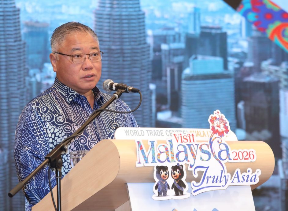 旅游年宣传不积极 张信庆1小时斥海外官员