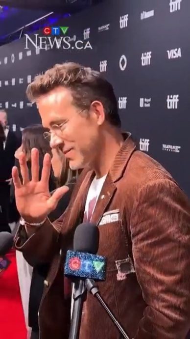  无礼对待儿童记者 赖恩雷诺斯被骂翻