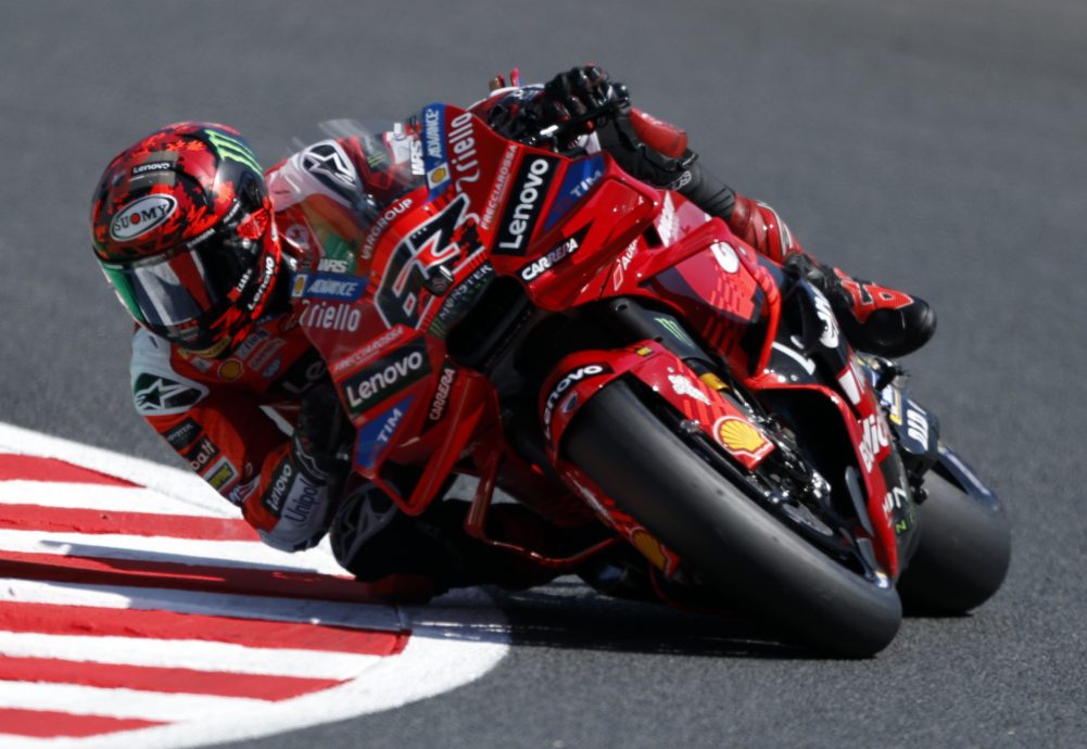 日本站世界摩托车大赛｜　排位赛飙破赛道纪录夺杆  巴尼亚亚重振雄风