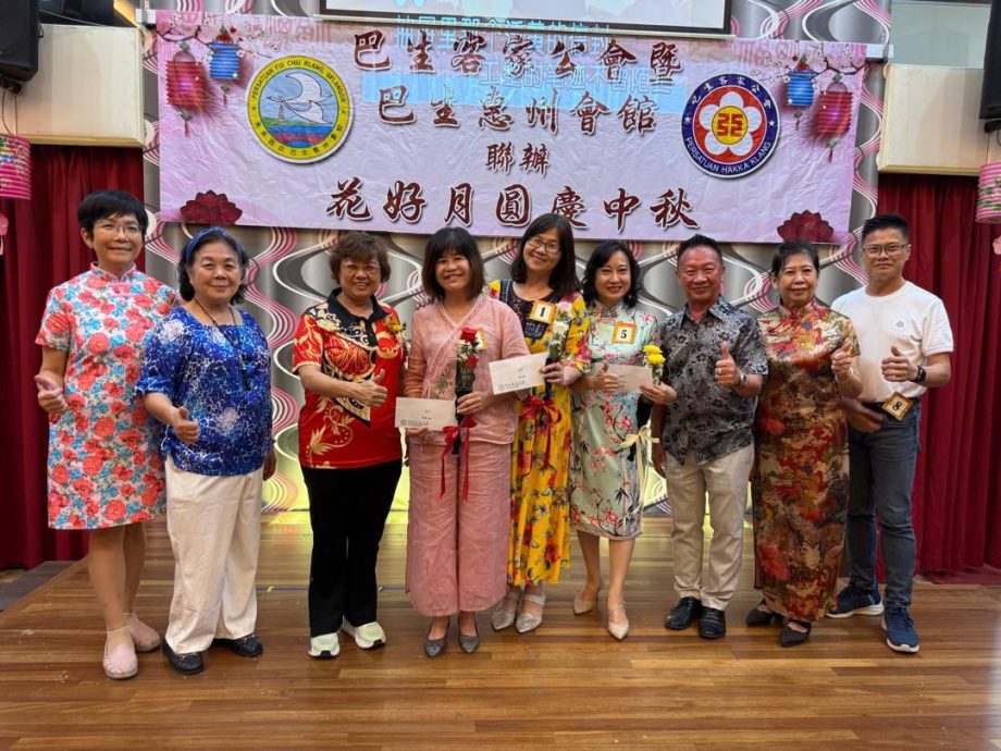 早报头（大都会）巴生客家公会和惠州会馆妇女康乐组联办中秋唱歌比赛