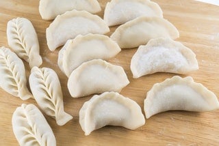 早班车:非常时刻该屯哪些粮食?营养师教你“买5样”吃饱饱又营养