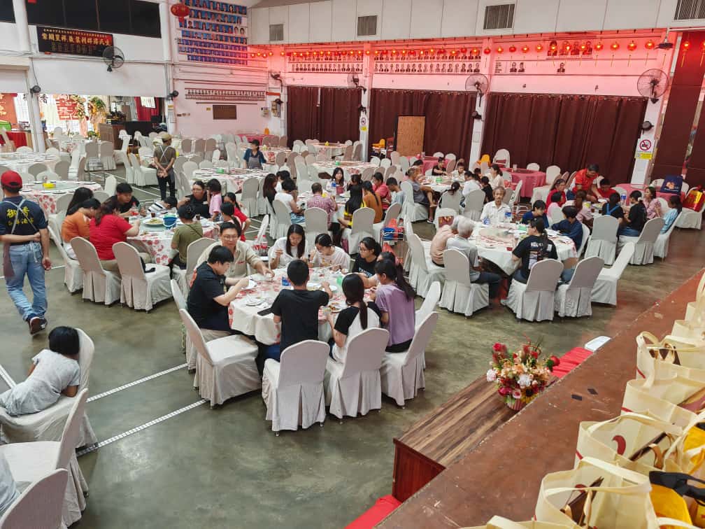 星洲基金会“情在人间”中秋送暖到太平