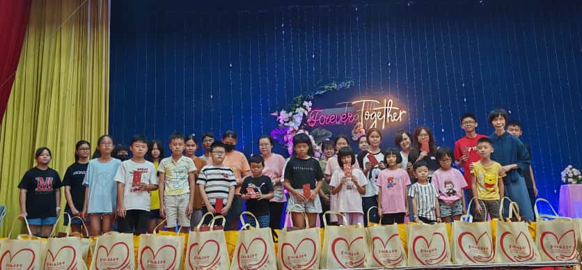 星洲基金会“情在人间”中秋送暖到太平