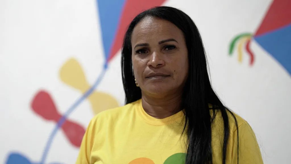 暖势力 患寨卡热母亲们难姐难妹  抱团抚养重症孩子 共同走出困境