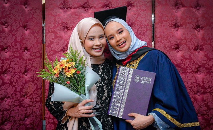 **暖势力**先后失去双亲  双胞胎姐妹以知识为命运奋斗