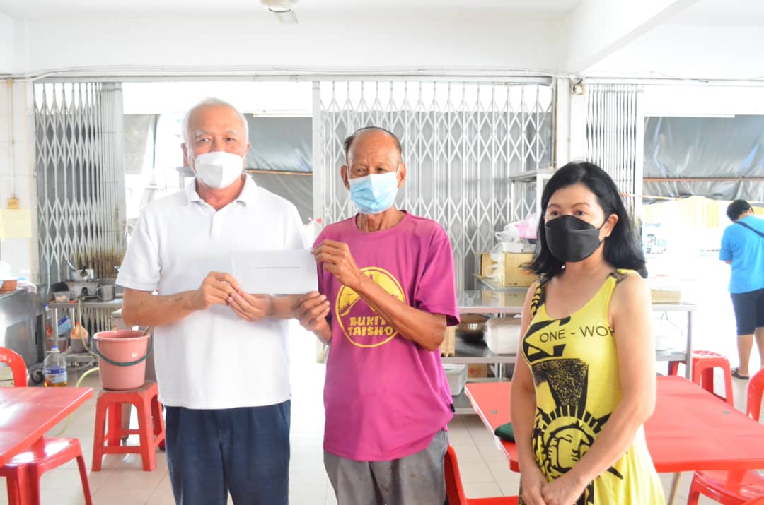 暖势力/榕吉游子李观胜半世纪乡情不减，雪中送炭暖人心