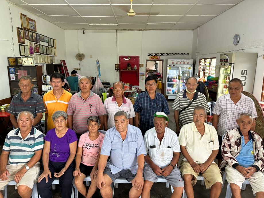 暖势力/榕吉游子李观胜半世纪乡情不减，雪中送炭暖人心