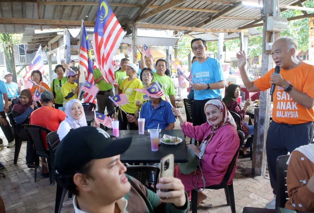 暖势力／文艺长青树高唱爱国歌