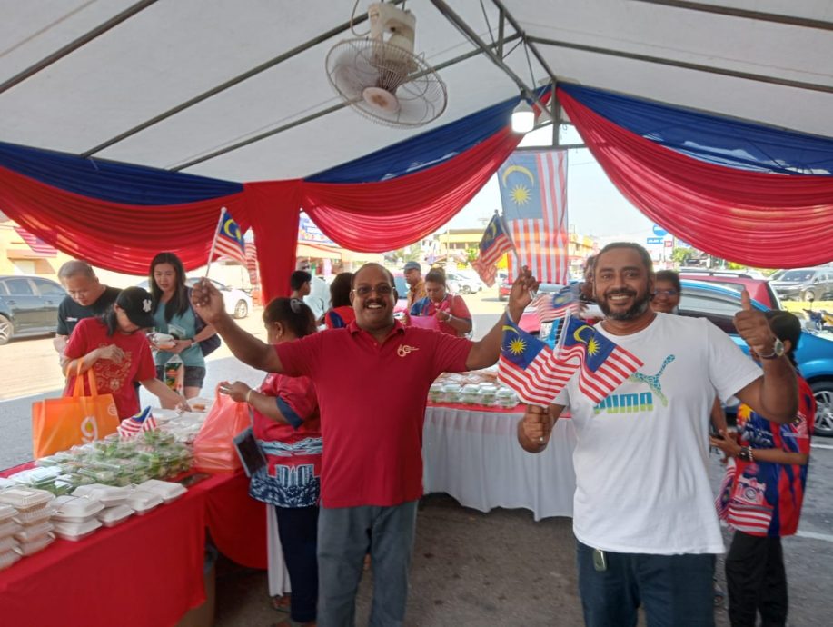 暖势力:士姑来皇后花园印裔报贩 国庆日免费派早餐