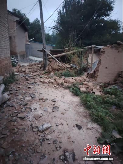 更新∕看世界/中国甘肃5.6级地震 有房屋倒塌七人受伤