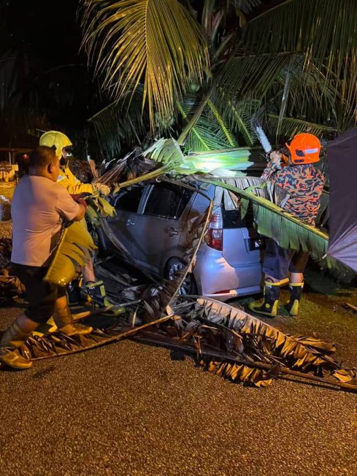 更新/班台夜雨中遭暴风吹袭 61屋顶开天窗一人伤