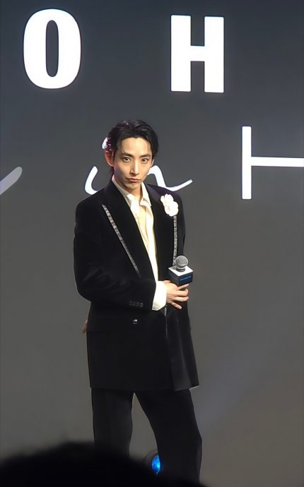 李洙赫被压榨超时上工 公司致谢主办方惹怒粉丝