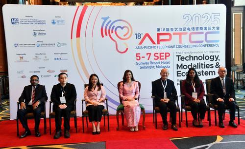 杨巧双:线上治疗与热线助青年摆脱成瘾问题