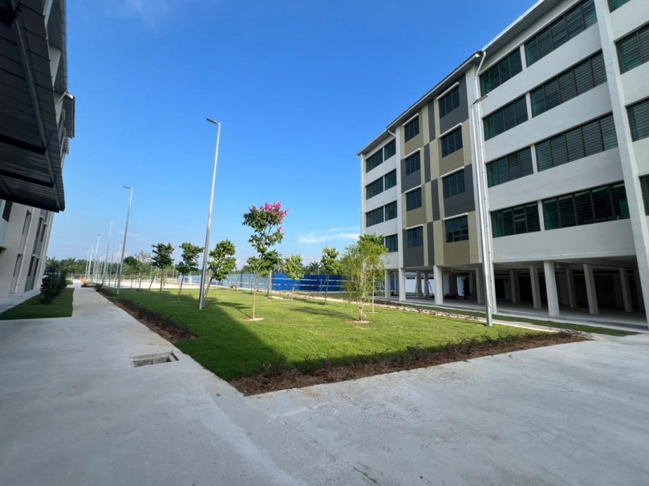 柔：新闻：员工宿舍标准法令宽限期已2年  李廷汉：州政府将因地制宜展执法行动