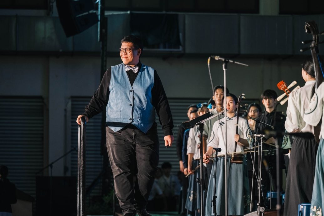 柔:新闻:蝙蝠城传来蝠城之音 銮中华乐团《山响鎏声》演奏会诉说家园故事